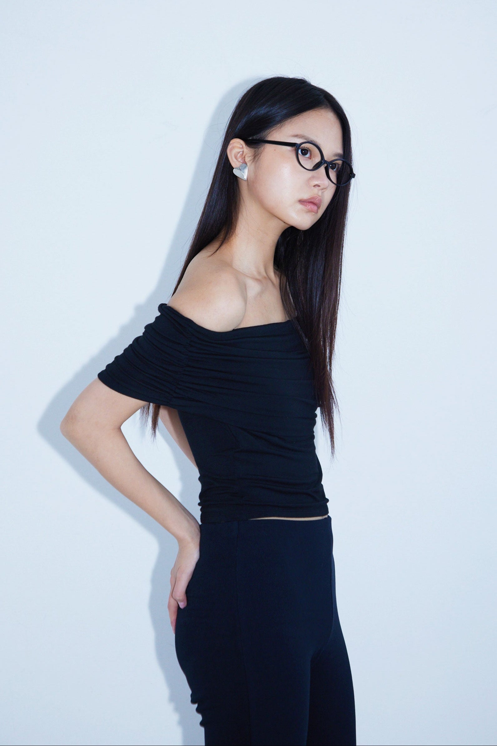 Collagen Gathered Off-Shoulder Top – determ;