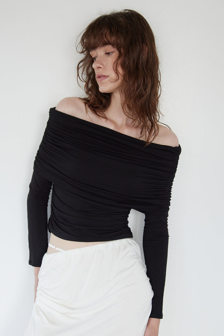 Collagen Gathered Off-Shoulder L/S Top