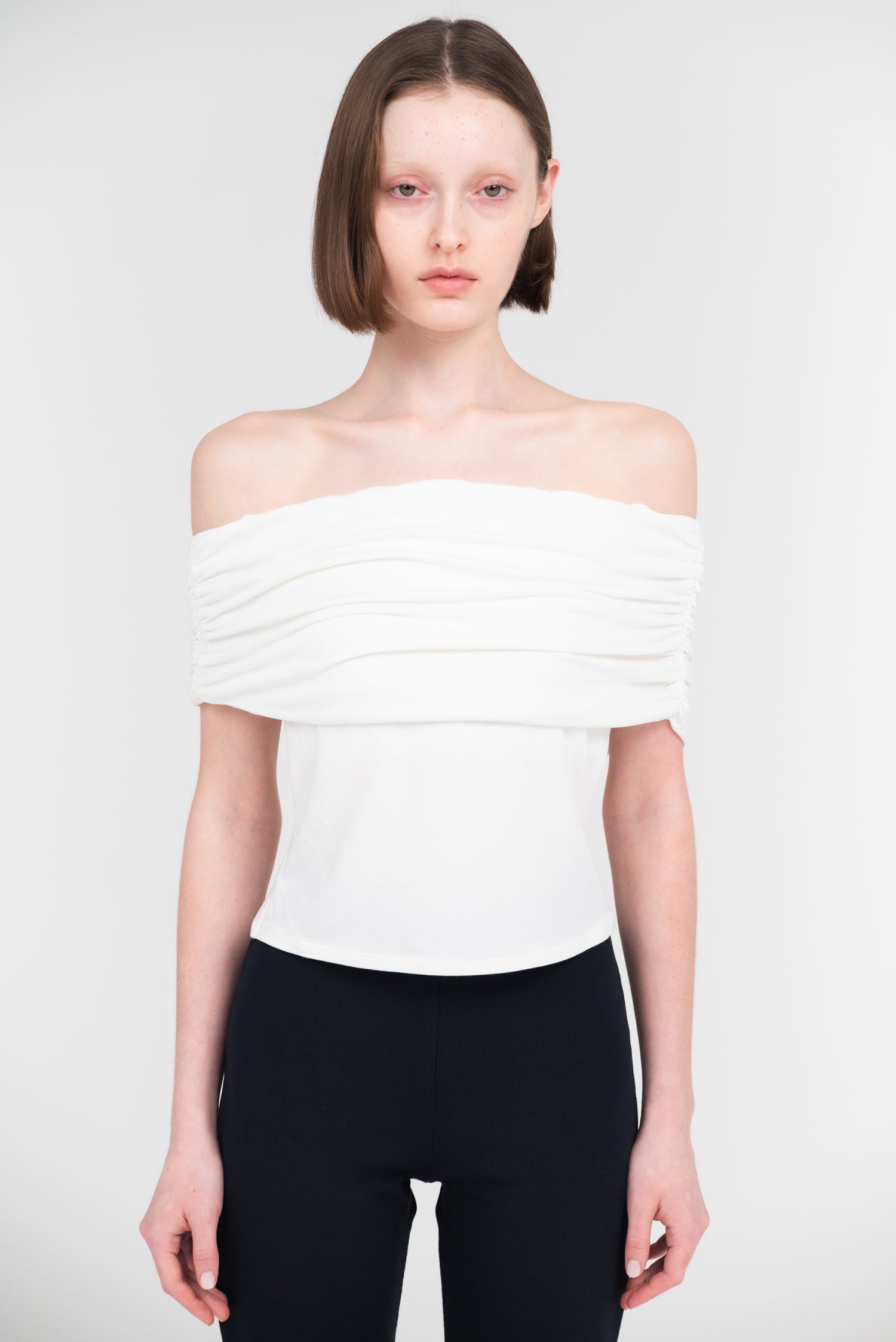 determ オフショルトップス　デターム Collagen Gathered Off-Shoulder Top – determ;