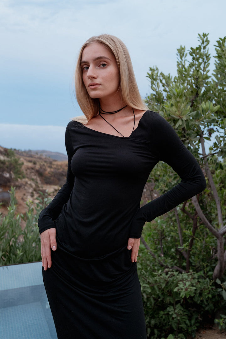 Collagen Asymmetrical Long-Sleeve Top with String